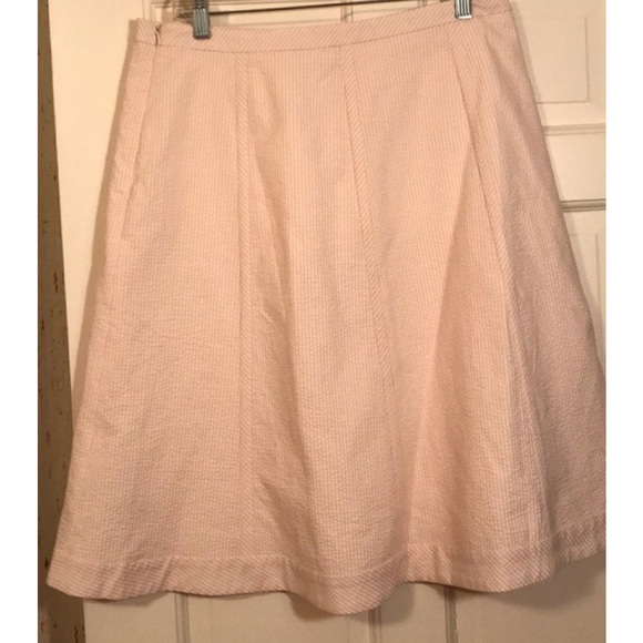Banana Republic seersucker A-line skirt. - Picture 3 of 4